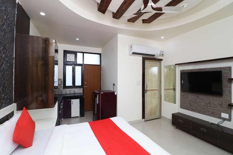 OYO 42966 Rv Homes, Cyber City, Gurgaon