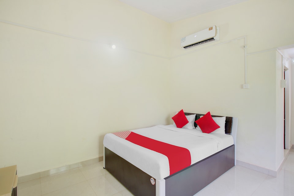 OYO 42971 Vaidya Holidays, Ganpatipule, Ganpatipule