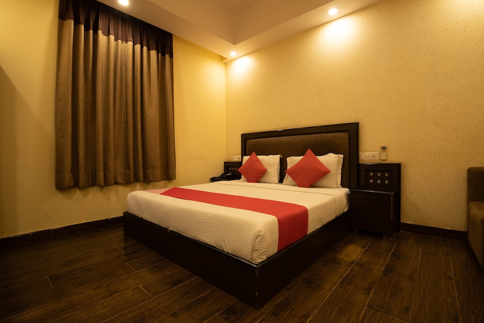 OYO 42981 Hotel Rupam Kingston Park, Karol Bagh Delhi, Delhi