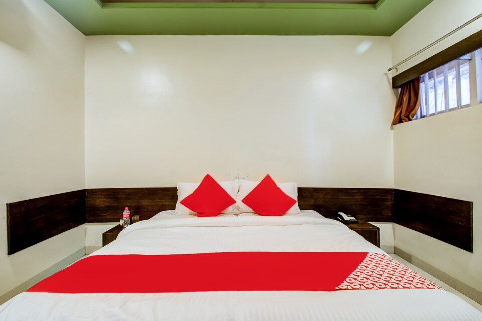 OYO 42985 Galaxy Lodge, Satara, Satara