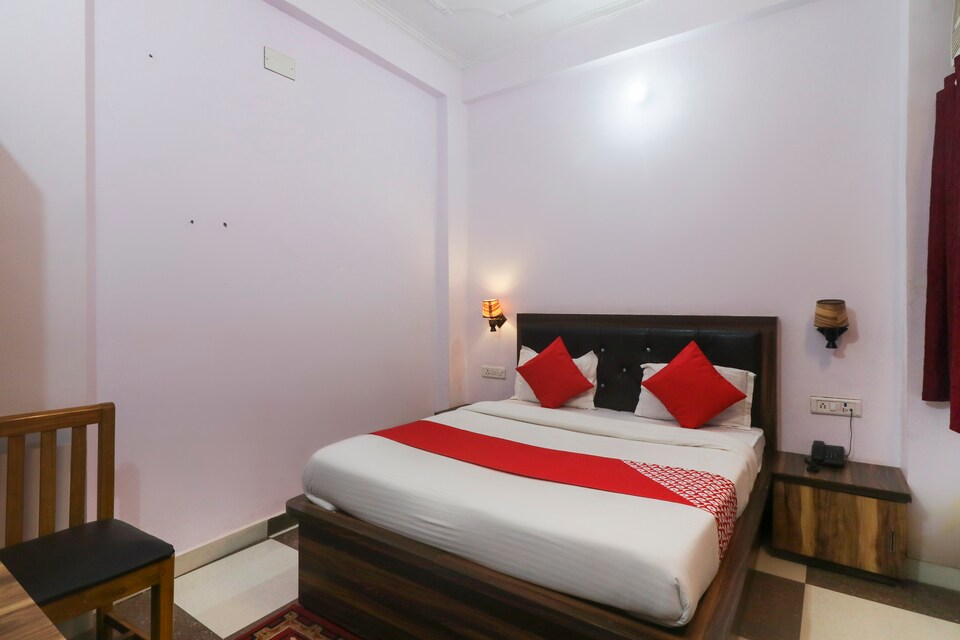 OYO 42987 Hotel Kings Banaras, Lanka, Varanasi