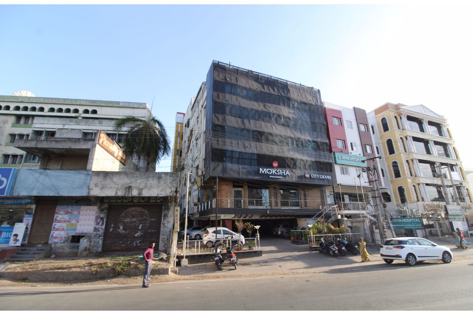 Capital O 42989 City Grand Hotel, Nakkalagutta Hanamkonda Warangal, वारंगल