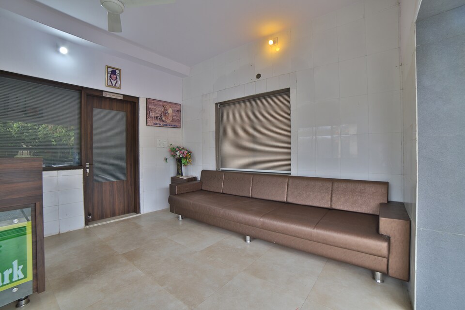 OYO 42994 Hotel Greenpark, Gir, गिर