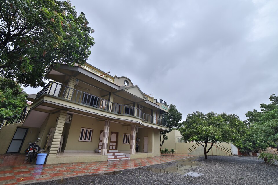 OYO 42994 Hotel Greenpark, Gir, गिर