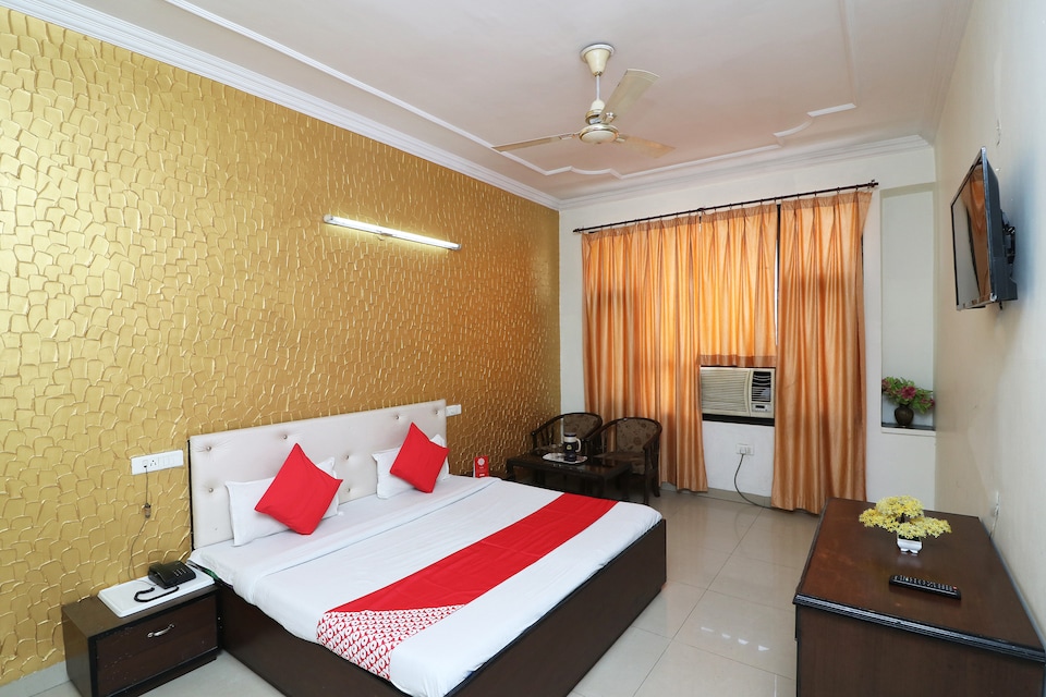 OYO 43000 Hotel Grand Plaza, Kathua, Kathua