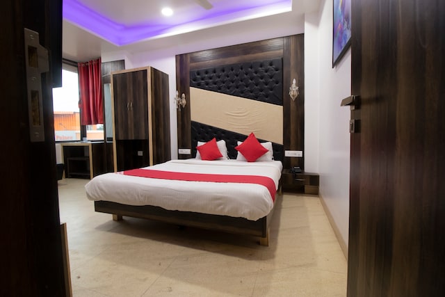 Hotel O Sai Plaza