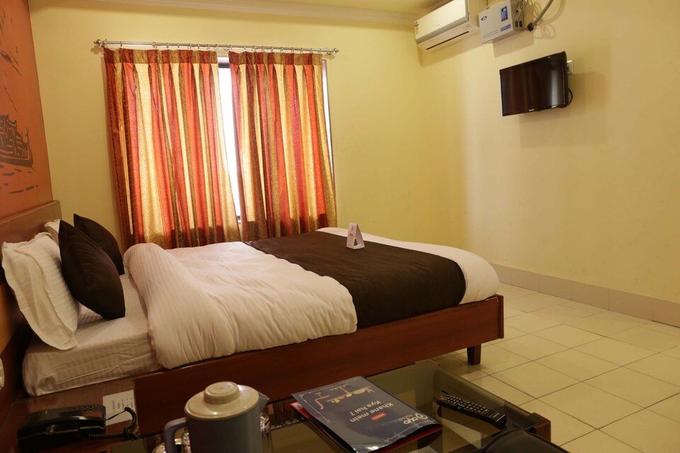 OYO Rooms 050 Railway Station Master Canteen, Railway Station Bhubneshwar, Bhubaneswar