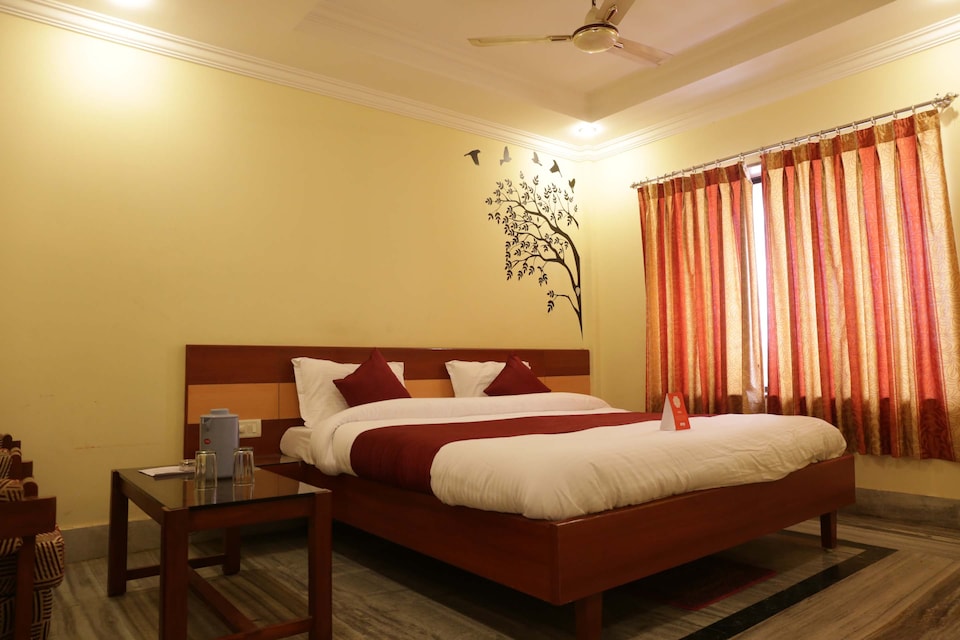 OYO Rooms 050 Railway Station Master Canteen, Railway Station Bhubneshwar, Bhubaneswar