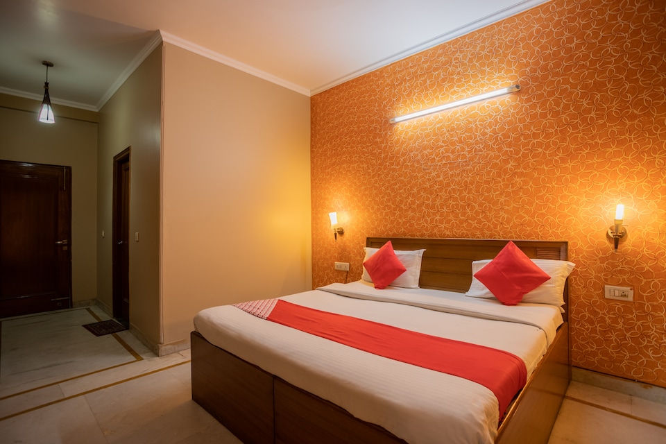 OYO 43012 Komal Residency2, Manesar, Manesar