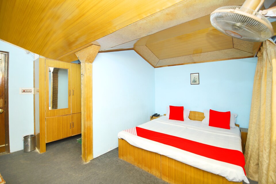 OYO 43017 Hotel Jagat, New Shimla, Shimla