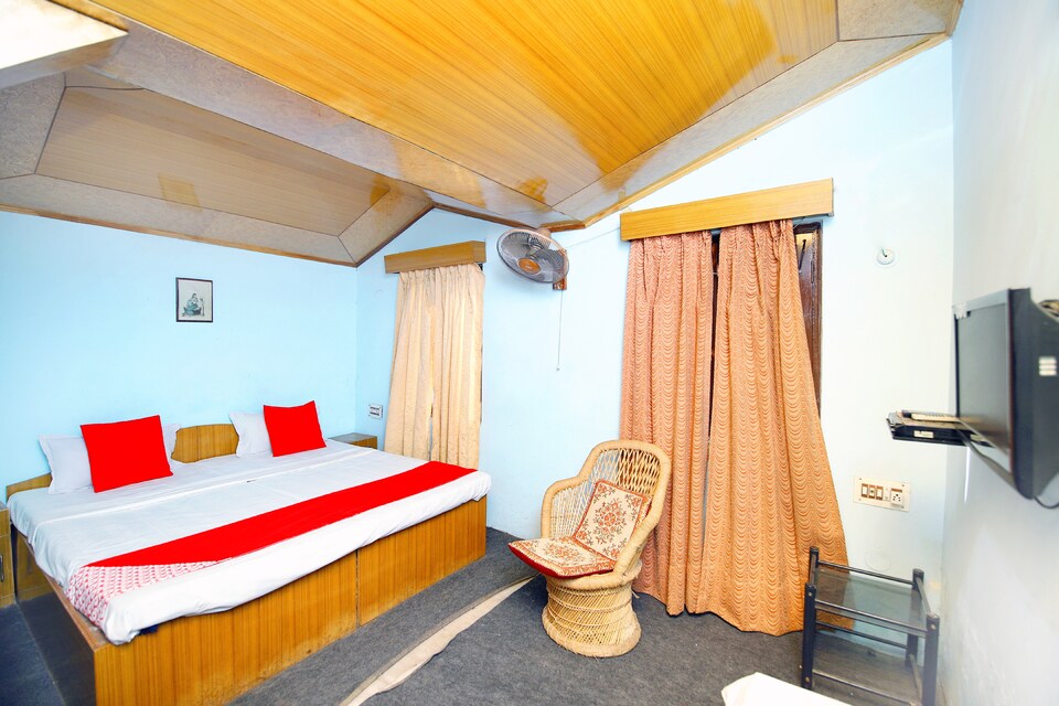 OYO 43017 Hotel Jagat, New Shimla, Shimla