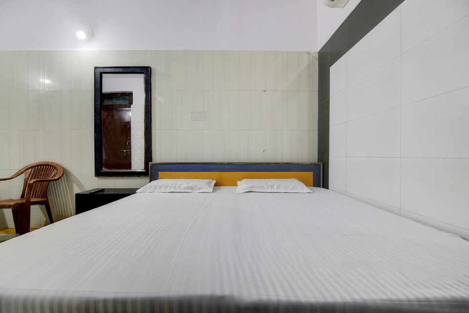 SPOT ON Mis Fila, Fatehabad Road, Agra