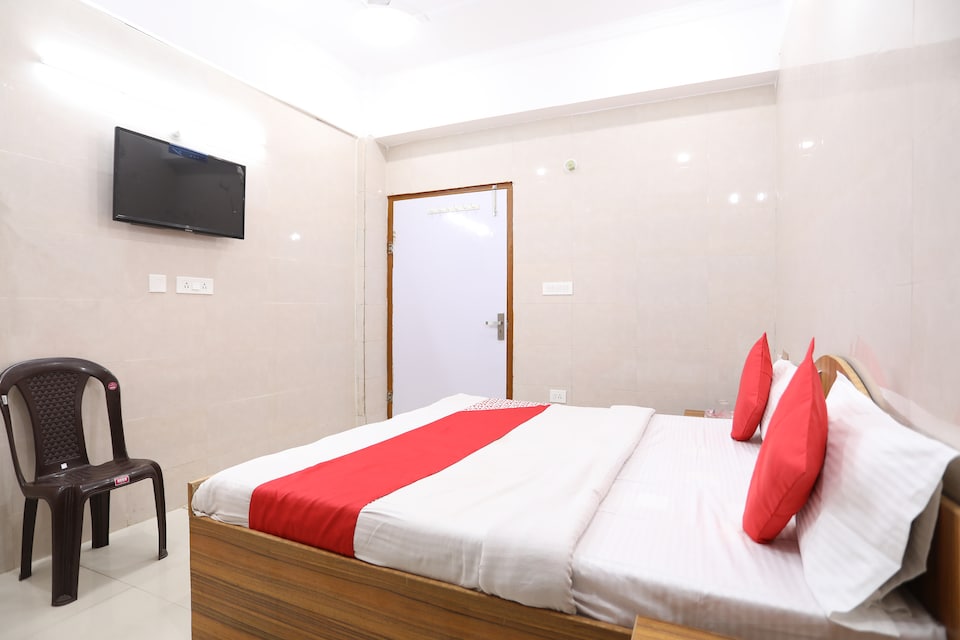 Hotel O Shree Raghuvar Dham, Prem Mandir Vrindavan, Vrindavan