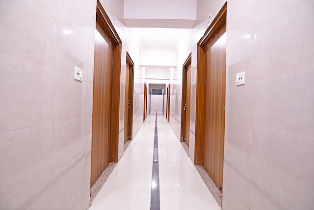 Hotel O Shree Raghuvar Dham