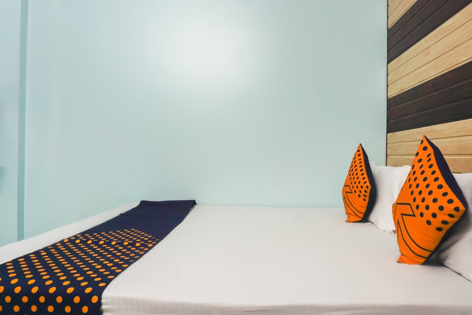 SPOT ON 43036 Gokul Lodge And Mauli Pure Veg Restaurant, Handewadi, Pune