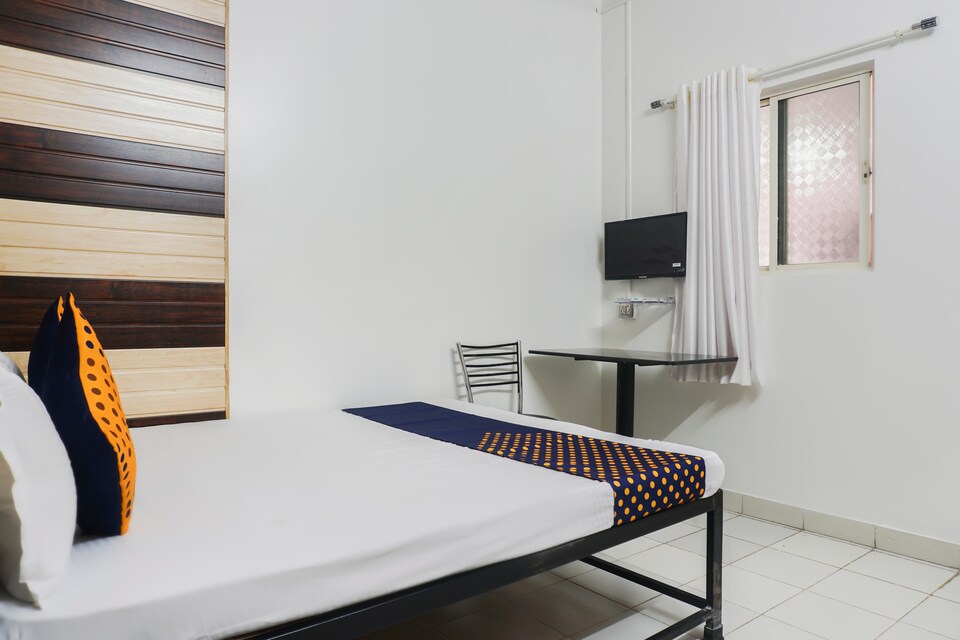 SPOT ON 43036 Gokul Lodge And Mauli Pure Veg Restaurant, Handewadi, Pune