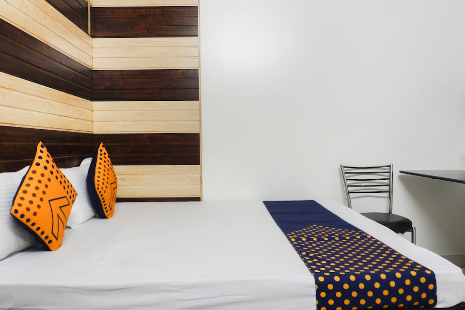 SPOT ON 43036 Gokul Lodge And Mauli Pure Veg Restaurant, Handewadi, Pune