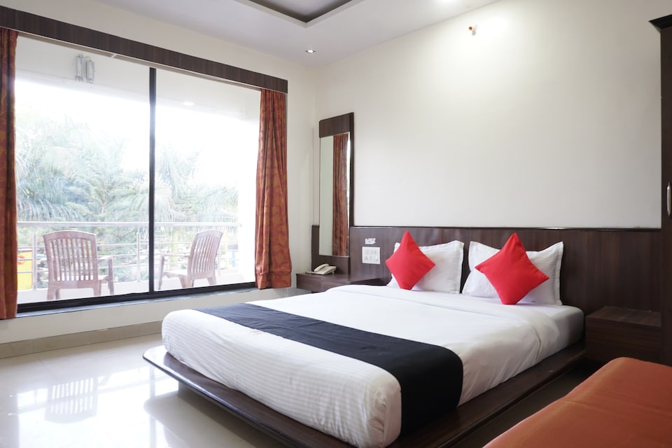 Capital O 43038 Hotel Janai Palace, Gadhinglaj, Kolhapur