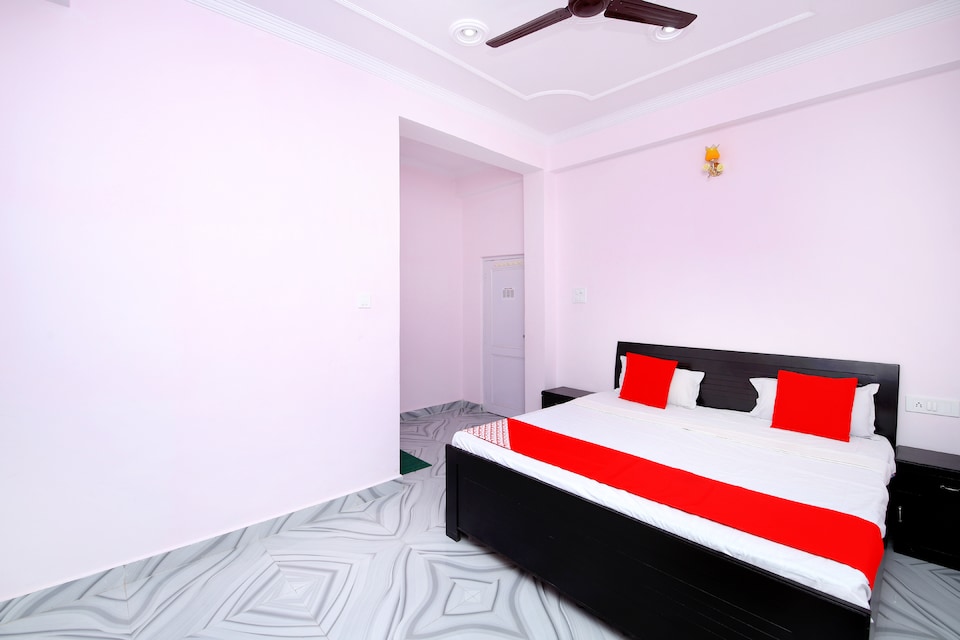 OYO 43041 Hotel Holiday Home Stay, New Shimla, Shimla