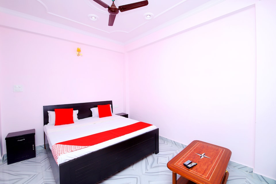 OYO 43041 Hotel Holiday Home Stay, New Shimla, Shimla