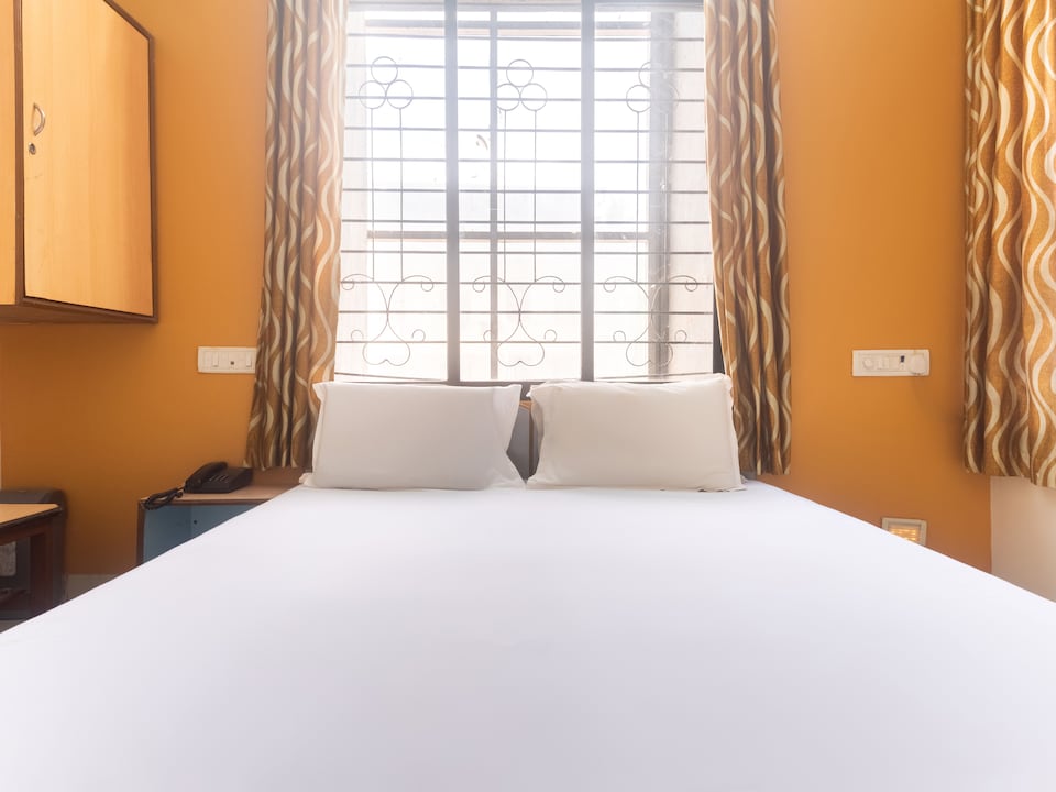 SPOT ON 43046 Hotel Saitej, Mangaon, Mangaon