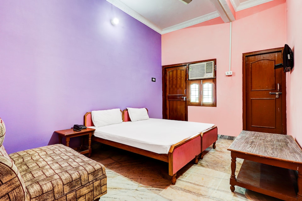 SPOT ON 43118 Hotel Sk Palace, Gonda, गोंडा