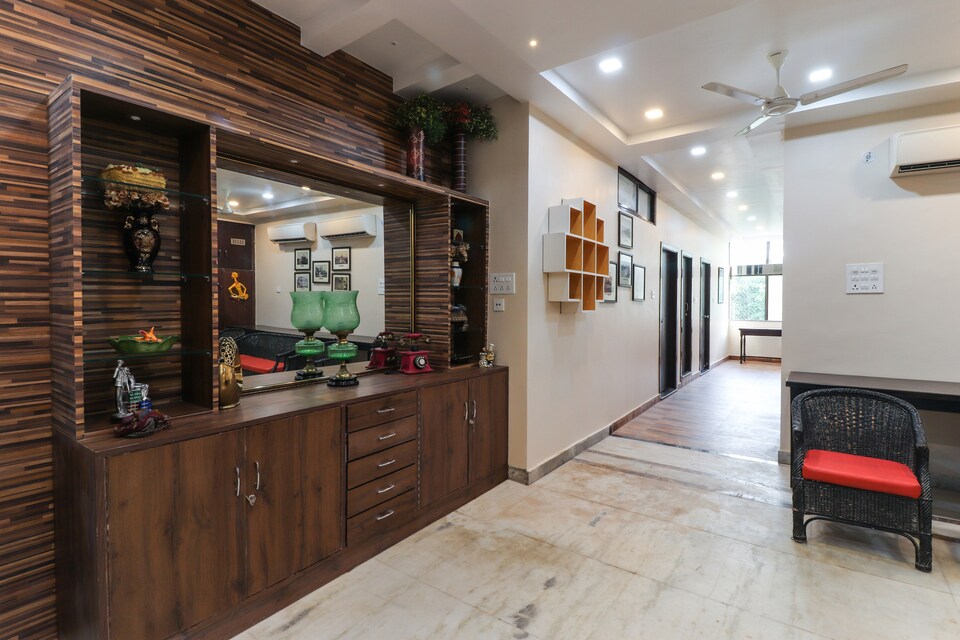 live under lck2225, Gomti Nagar Lucknow, Lucknow