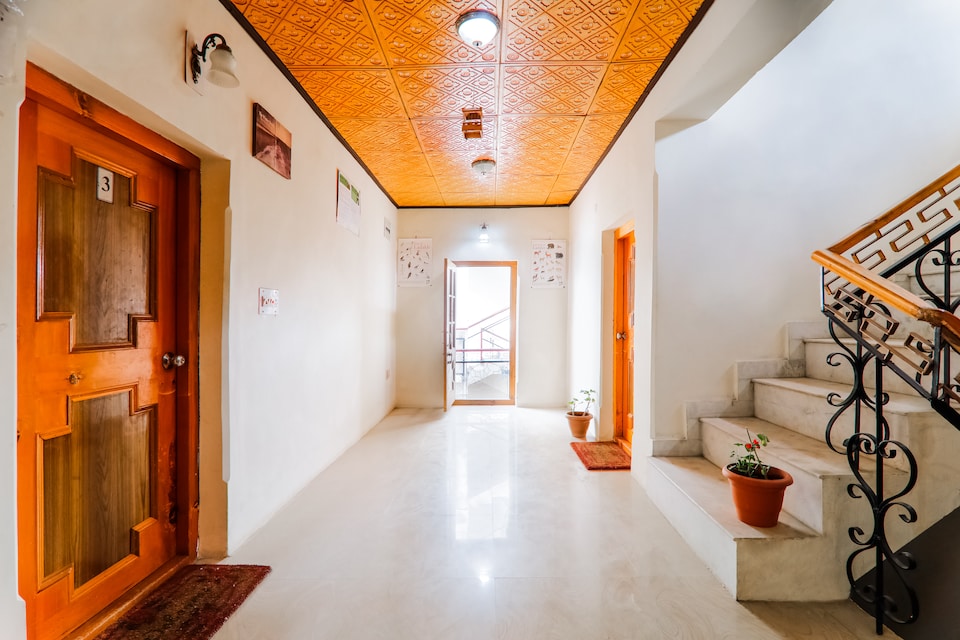 OYO 43138 Sowdatamh House, Kurzoo Road, Leh-Ladakh