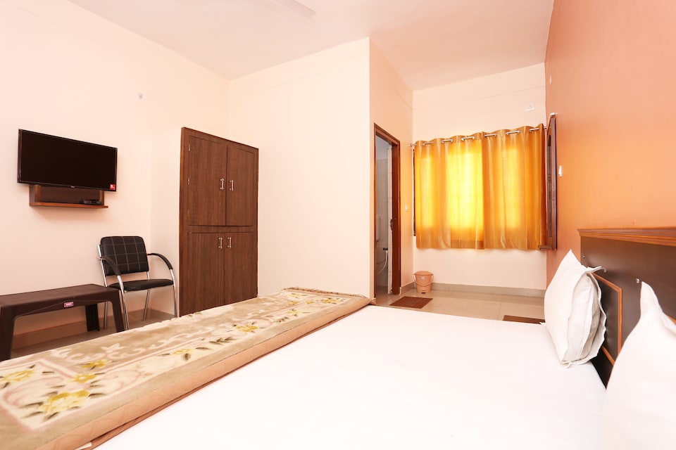 SPOT ON 43142 Nirmal Guest House, Chakrata Road Dehradun, Dehradun
