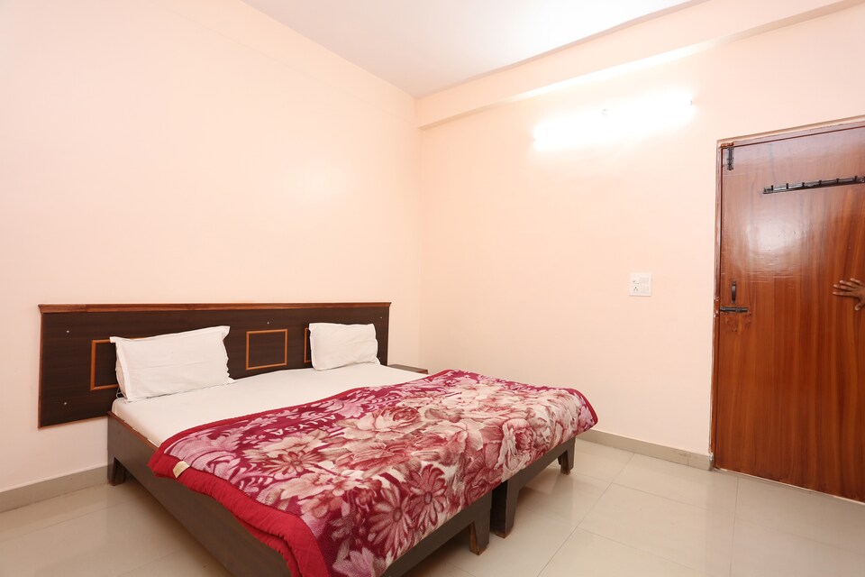 SPOT ON 43142 Nirmal Guest House, Chakrata Road Dehradun, Dehradun