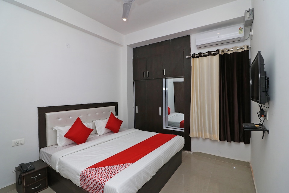 Capital O 43252 The Avenue Stay, Rajpur Road Dehradun, Dehradun