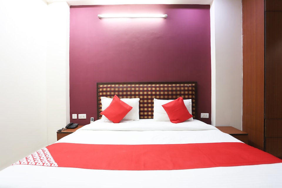 OYO 43270 Ishita Residency, Okhla Jasola Delhi, Delhi