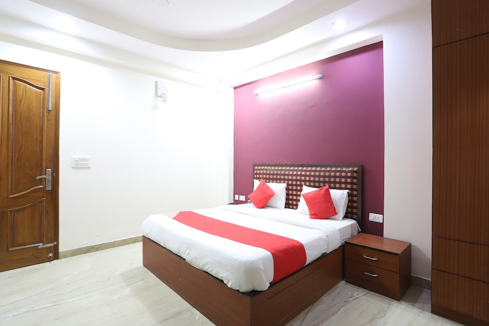 OYO 43270 Ishita Residency, Okhla Jasola Delhi, Delhi