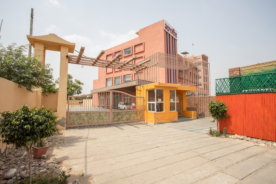 Capital O 43273 Joygaon Resort, Jhajjar City, Jhajjar