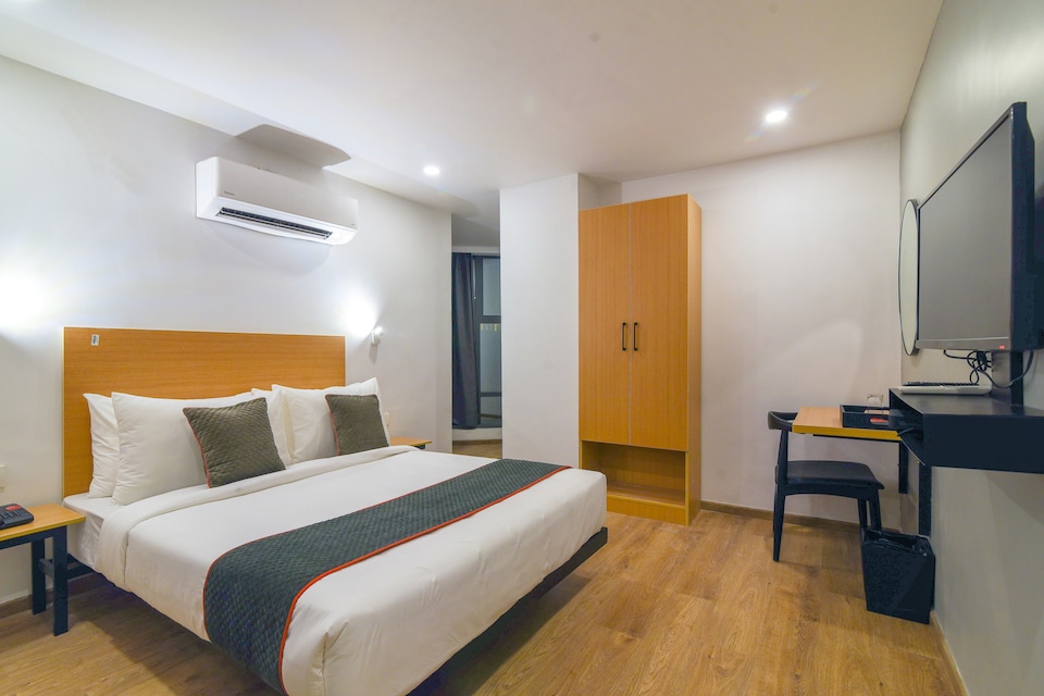 OYO Townhouse 251 Raja Ram Mohan Roy Circle, MG Road Bangalore, Bangalore