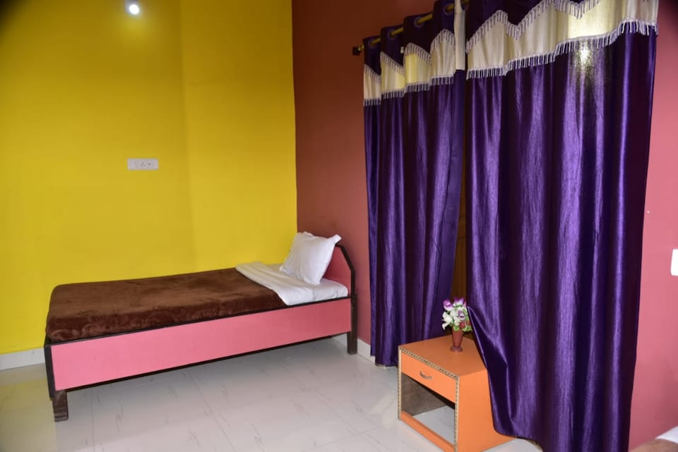 Live Under GYA129, Bodhgaya, Bodhgaya