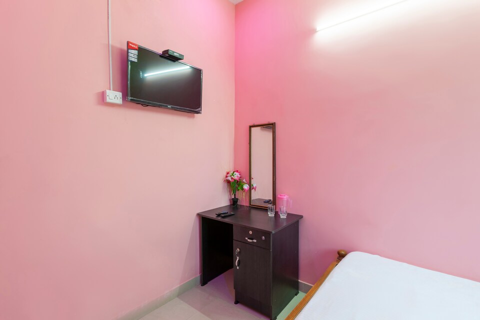 SPOT ON Ssm Rooms, GST Chennai, Chennai