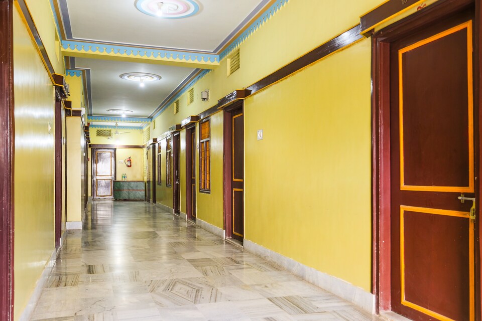 SPOT ON 43309 Indra Bhawan Lodge, Cuttack, Cuttack