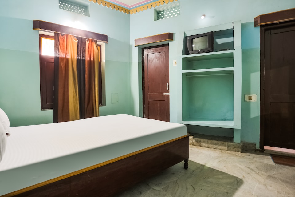 SPOT ON 43309 Indra Bhawan Lodge, Cuttack, Cuttack