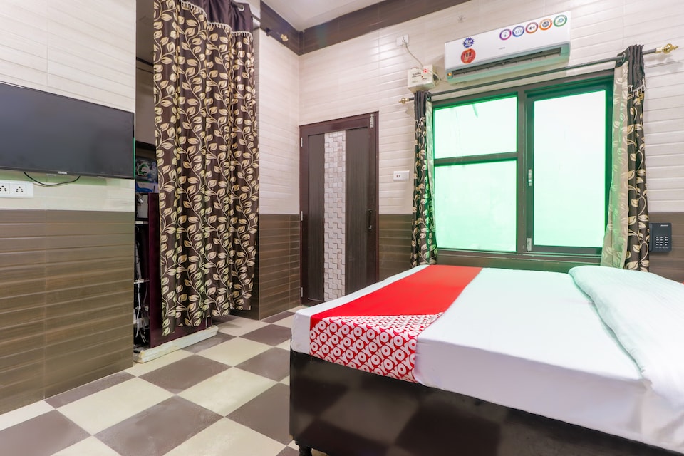 OYO 43318 Aayat Apartment, Jalandhar, Jalandhar