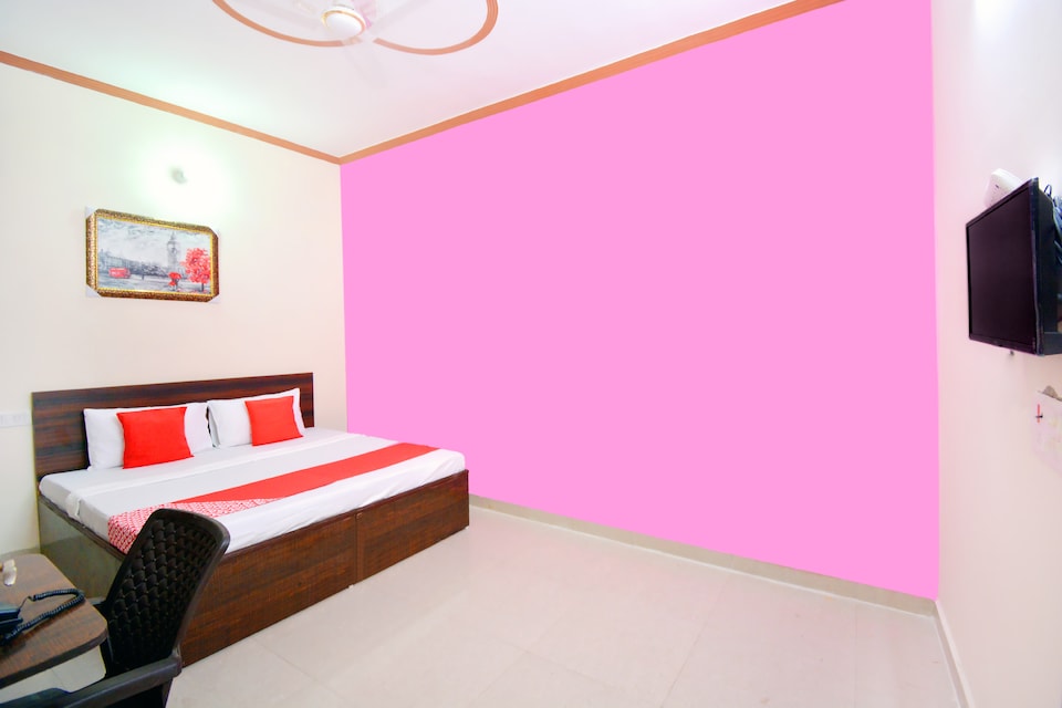 OYO 43320 Mannat Guest House, Fortis-Escort Hospital Amritsar, Amritsar
