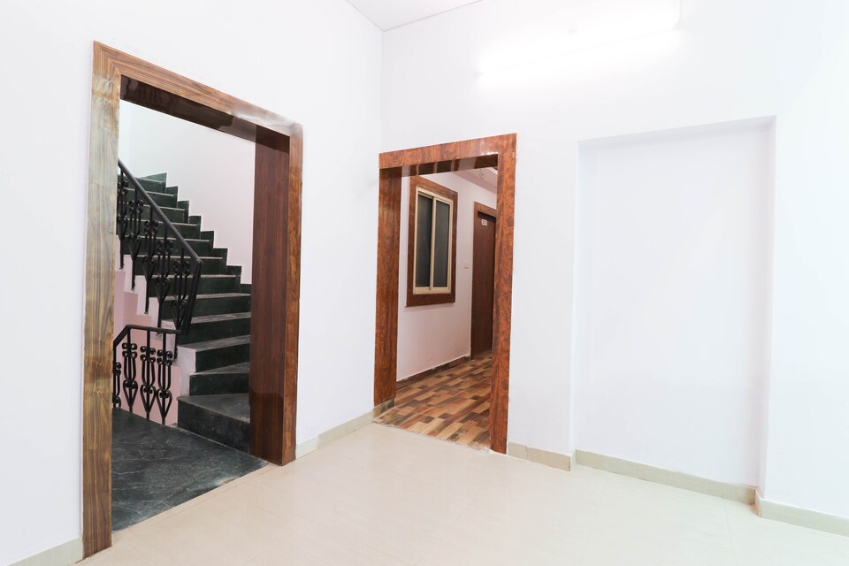 OYO 43443 Arcadia Inn , Gomti Nagar Lucknow, Lucknow