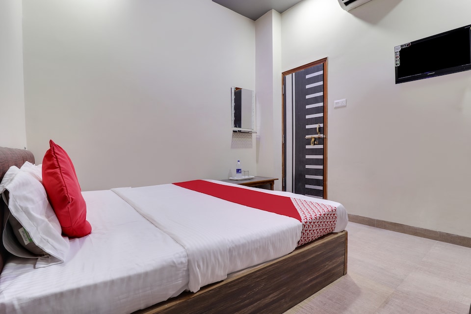 OYO 43468 Hotel Supriya Palace , Vikas Nagar Lucknow, Lucknow