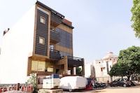Spot On New Supriya Palace
