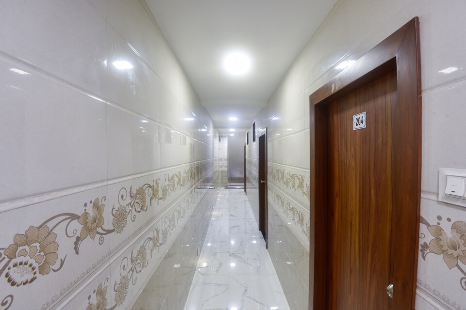 OYO 43473 Airoli Heights, Mumbai-Airoli-Ghansoli-KoperKhairane, Mumbai