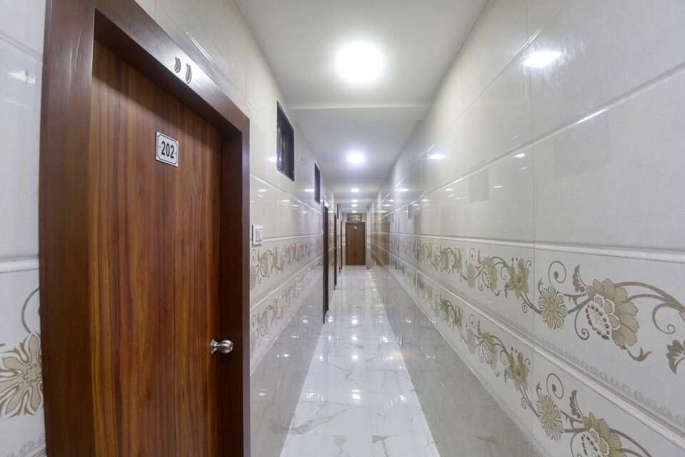 OYO 43473 Airoli Heights, Mumbai-Airoli-Ghansoli-KoperKhairane, Mumbai