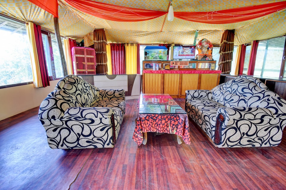 Capital O Oyo Flagship (shm651)(vatika Resorts), Shoghi Shimla, Shimla
