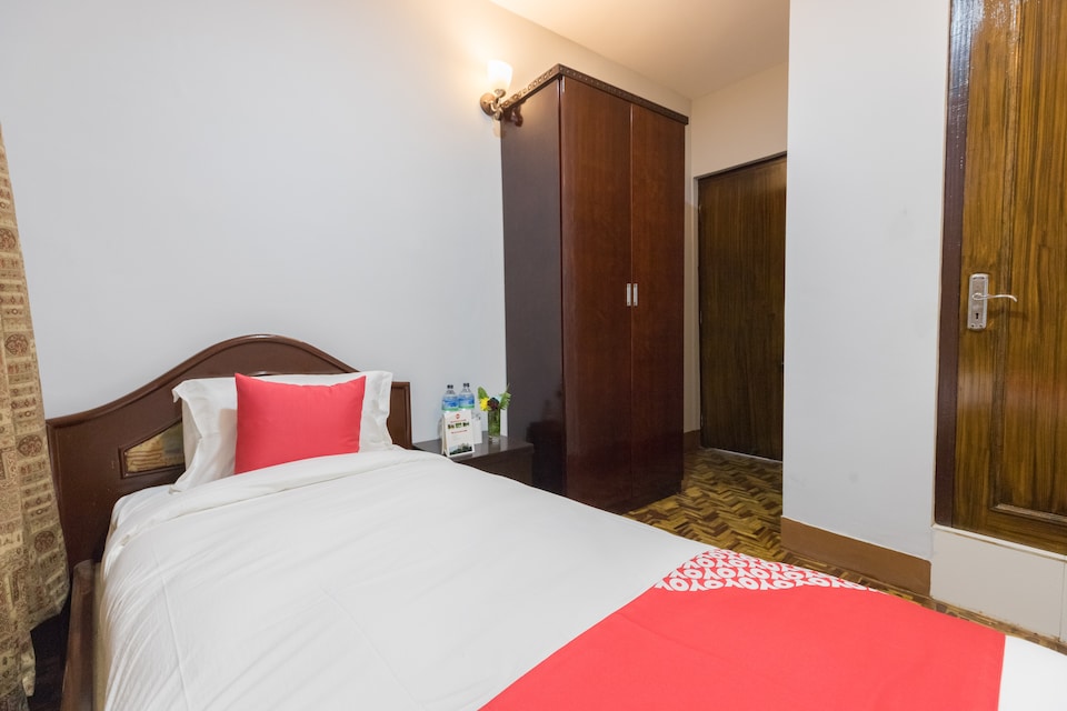 OYO 469 Hotel B.n.b. Pvt. Ltd. , New Bus Park Kathmandu, Kathmandu