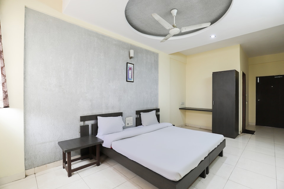 SPOT ON 43504 Hotel Highway Inn, Gandhidham, Gandhidham