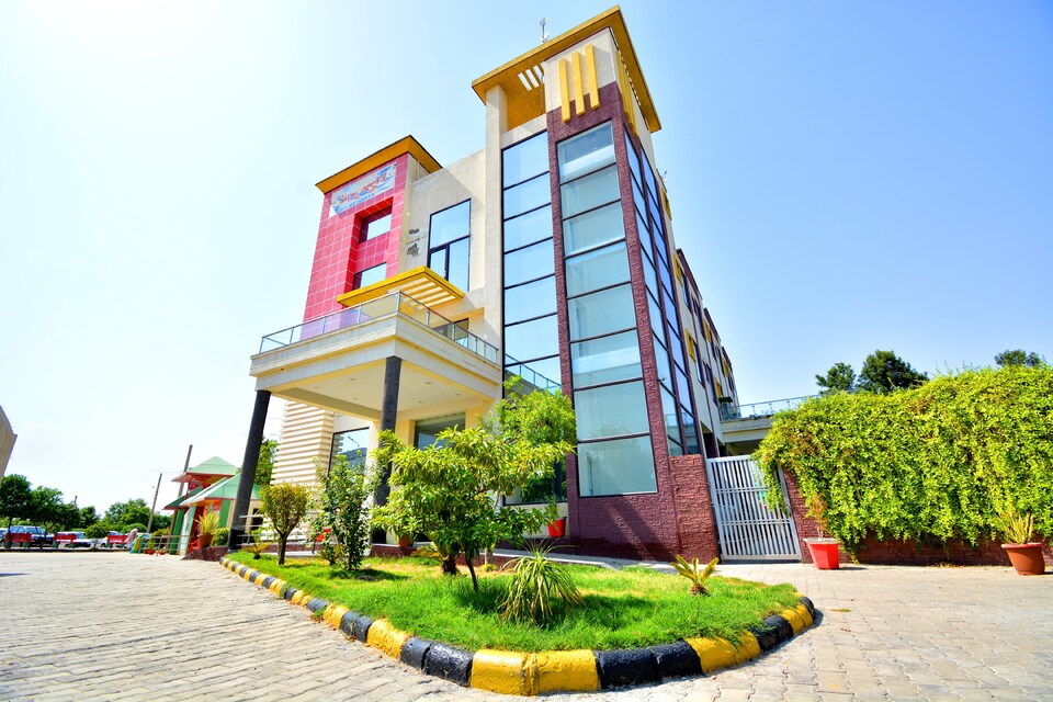 OYO 43506 Splash The Resorts, Hisar, Hisar